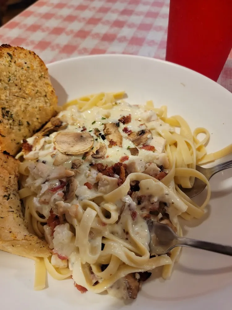 Chicken Alfredo Carbonara